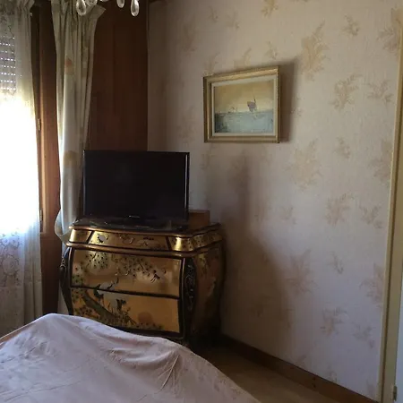 Grafova House * سانت-بريفين-لي-بان